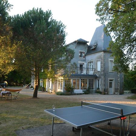 Bed and Breakfast Domaine De Treuillaud Villers-les-Ormes Экстерьер фото