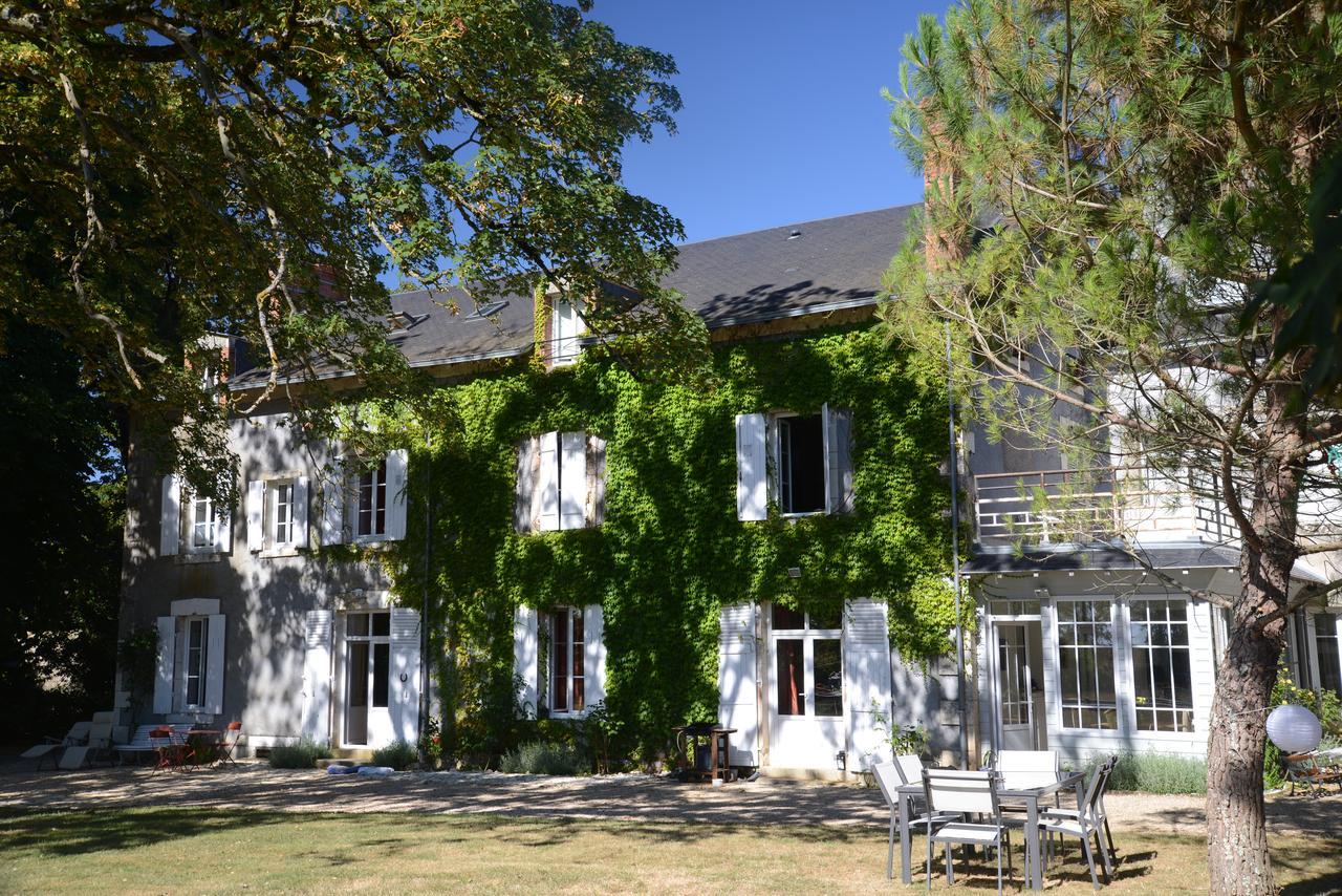 Bed and Breakfast Domaine De Treuillaud Villers-les-Ormes Экстерьер фото