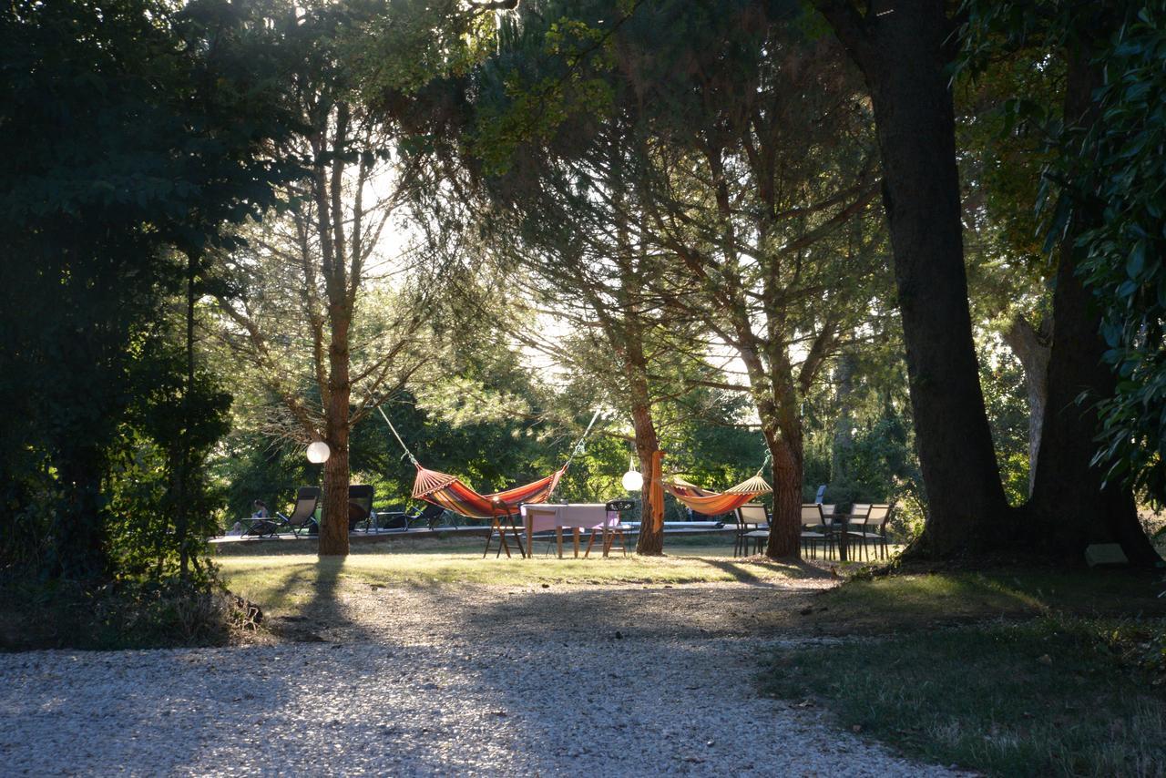 Bed and Breakfast Domaine De Treuillaud Villers-les-Ormes Экстерьер фото